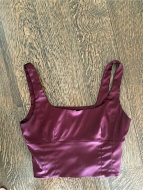 Aritzia Wilfred Shine Satin Bustier Tank top in burgundy/wine color size M